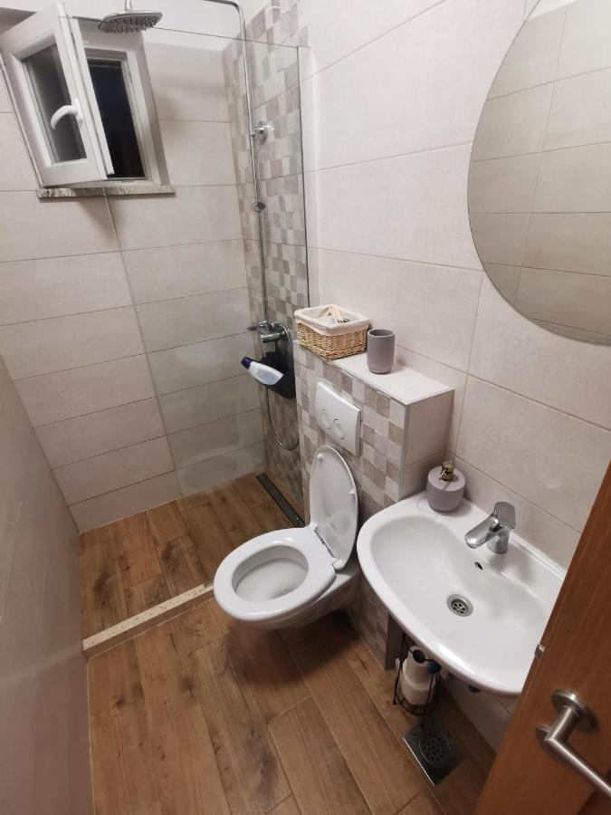 Apartament Apartman Lucija Biograd Na Moru Zewnętrze zdjęcie