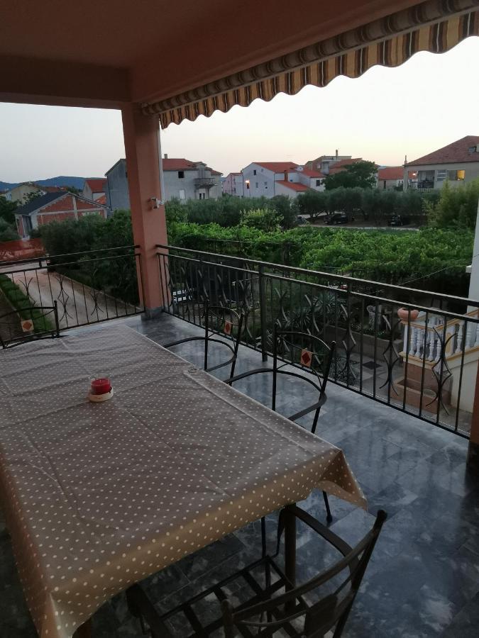 Apartament Apartman Lucija Biograd Na Moru Zewnętrze zdjęcie